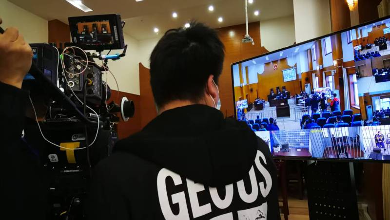 AI生成VS人工创意——朝阳区广告片拍摄公司的技术浪漫主义实践